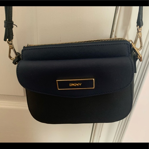 DKNY Saffiano Leather crossbody bag - Picture 2 of 13